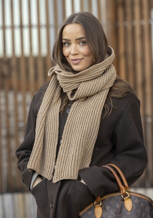 k-0007-09 "Serene" skjerf m/hette