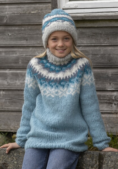 2027-1f "Nova"-genser og lue Alpaca Maya