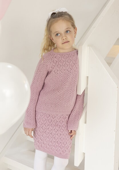 k-2607-15 "Mareng" genser og skjørt