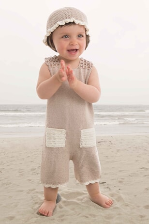 k1409-1B dress med lommer og hatt