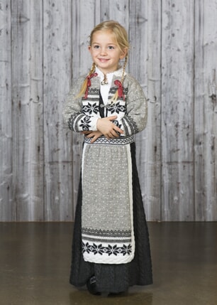 Maud Festdrakt, jakke og lue
