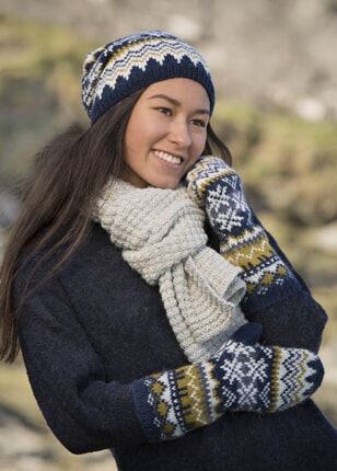 1710-6 Fryd, lue og votter