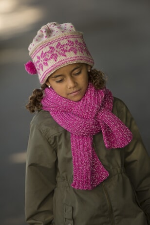 1711-16 Lue og skjerf